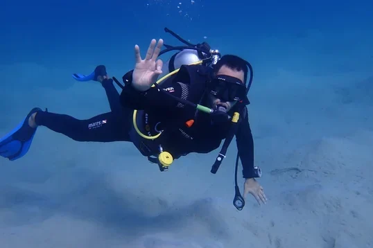 Amr Elhallawany – Tourveranstalter bei Faristours in Hurghada
